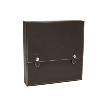 Ensemble de backgammon et d'échecs noir