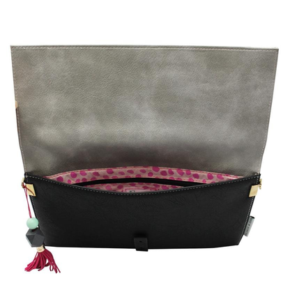Pochette perlée à grandes feuilles