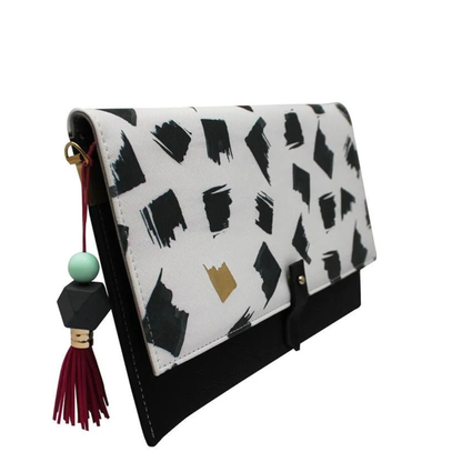 Pochette perlée à grandes feuilles